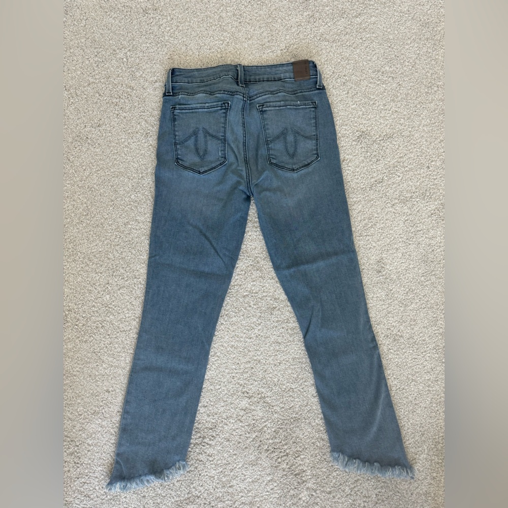 Level 99 Raw Hem Skinny Jeans  Sz 27